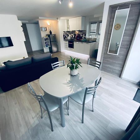 Toul Appartement Entier Avec Parking Prive Au Calme Cosy A Etage Avec Balcon Zewnętrze zdjęcie