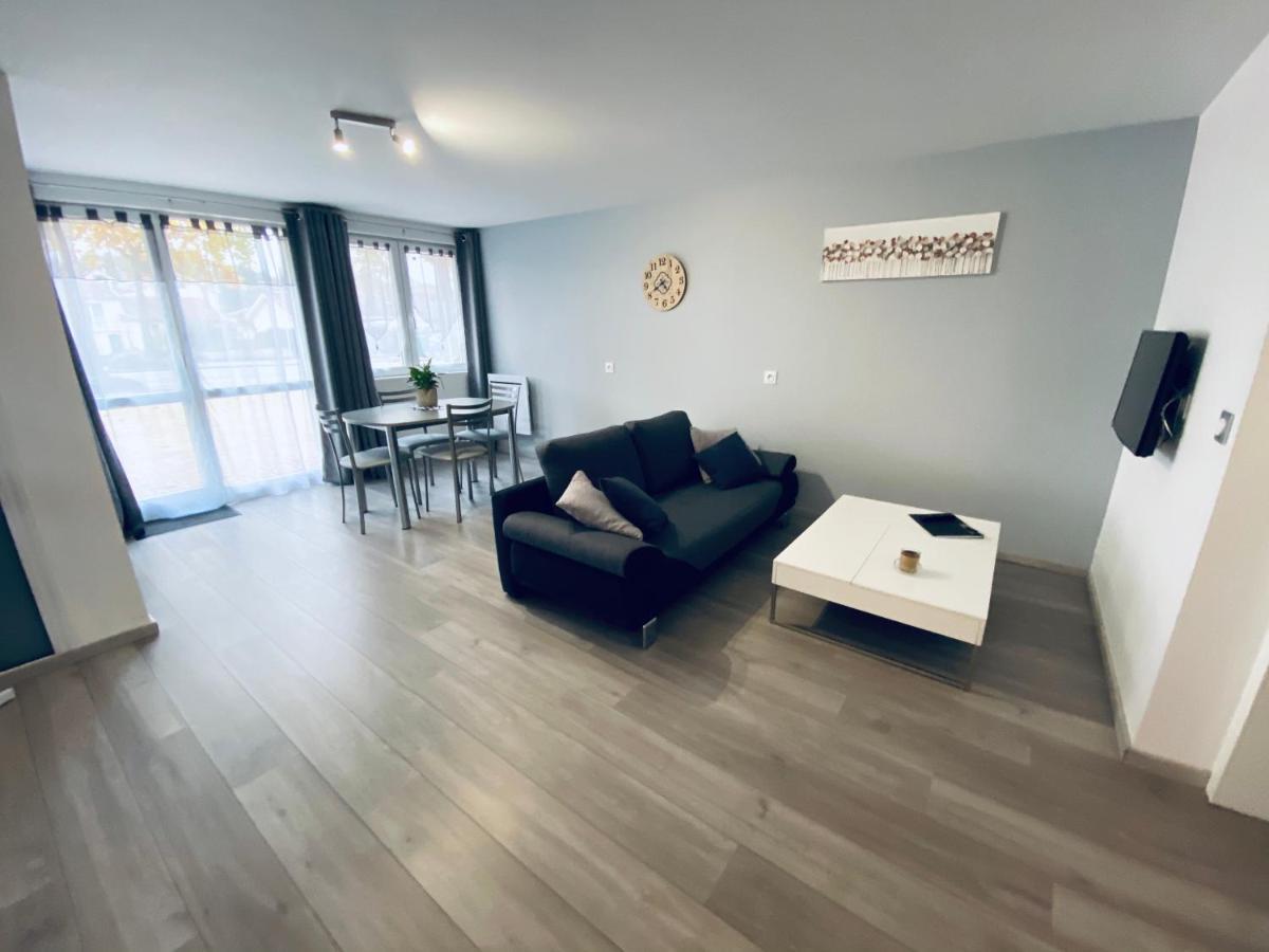 Toul Appartement Entier Avec Parking Prive Au Calme Cosy A Etage Avec Balcon Zewnętrze zdjęcie
