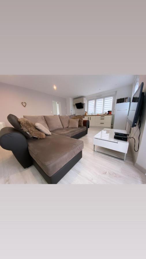 Toul Appartement Entier Avec Parking Prive Au Calme Cosy A Etage Avec Balcon Zewnętrze zdjęcie