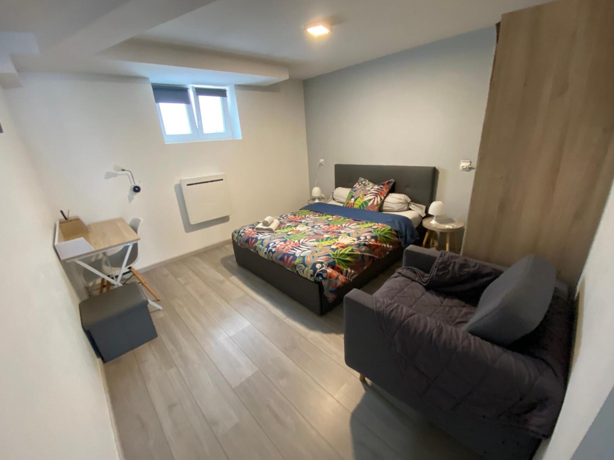 Toul Appartement Entier Avec Parking Prive Au Calme Cosy A Etage Avec Balcon Zewnętrze zdjęcie